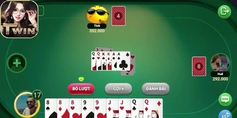 Người chơi trải nghiệm game trên ứng dụng twin68